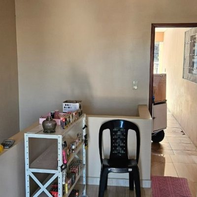 Casa Residencial com 241m², 3 quartos, 1 suíte, 3 garagens, no bairro barreiros em São José