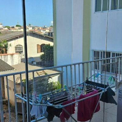 Casa Residencial com 241m², 3 quartos, 1 suíte, 3 garagens, no bairro barreiros em São José