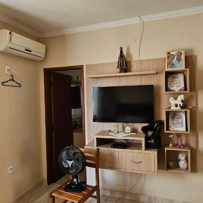 Casa Residencial com 241m², 3 quartos, 1 suíte, 3 garagens, no bairro barreiros em São José