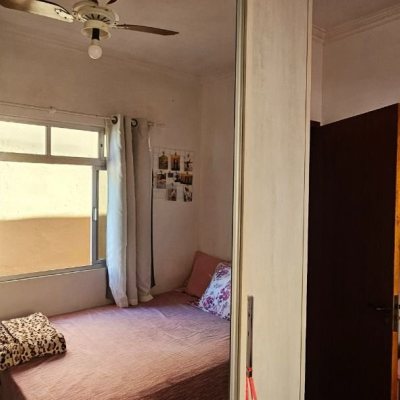 Casa Residencial com 241m², 3 quartos, 1 suíte, 3 garagens, no bairro barreiros em São José