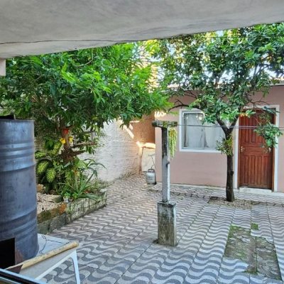 Casa Residencial com 241m², 3 quartos, 1 suíte, 3 garagens, no bairro barreiros em São José