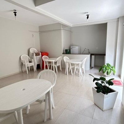 Apartamentos com 89m², 3 quartos, 1 suíte, 1 garagem, no bairro Trindade em Florianópolis
