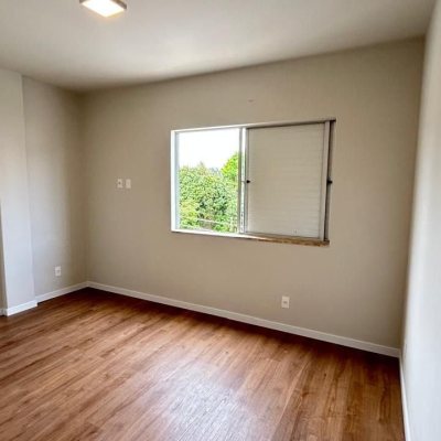 Apartamentos com 89m², 3 quartos, 1 suíte, 1 garagem, no bairro Trindade em Florianópolis