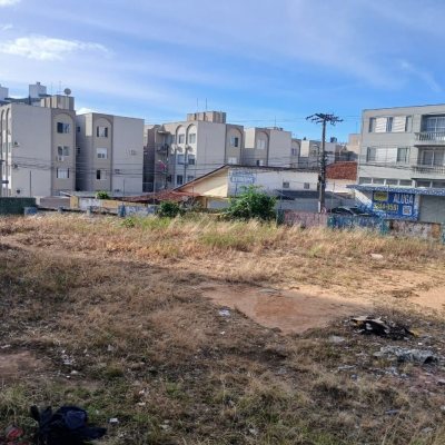 Terreno Comercial/Residencial com 464m², no bairro Estreito em Florianópolis