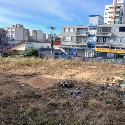 Terreno Comercial/Residencial com 464m², no bairro Estreito em Florianópolis
