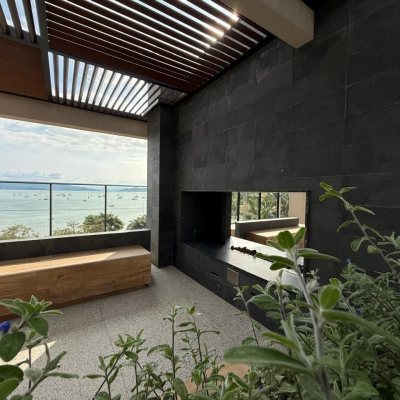 Apartamentos com 92m², 2 quartos (sendo 2 suítes), 2 garagens, no bairro Santo Antônio De Lisboa em Florianópolis