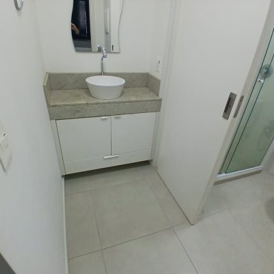 Apartamentos com 45m², 1 quarto, no bairro Estreito em Florianópolis