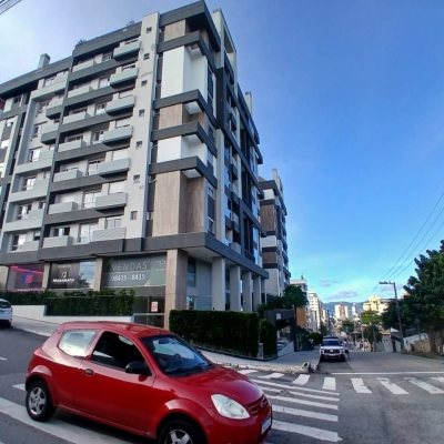 Apartamentos com 45m², 1 quarto, no bairro Estreito em Florianópolis