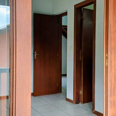 Casa em Condomínio com 200m², 3 quartos, 1 suíte, 2 garagens, no bairro Santo Antônio De Lisboa em Florianópolis