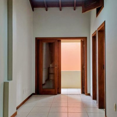 Casa em Condomínio com 200m², 3 quartos, 1 suíte, 2 garagens, no bairro Santo Antônio De Lisboa em Florianópolis