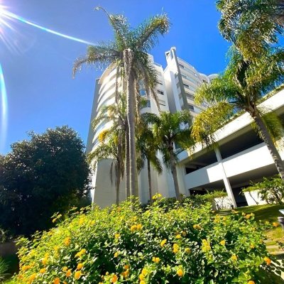 Apartamentos com 156m², 3 quartos, 3 suítes, 2 garagens, no bairro João Paulo em Florianópolis