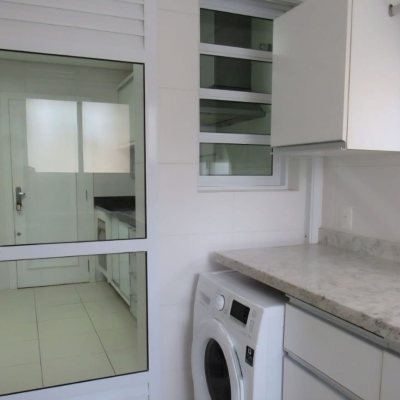 Apartamentos com 156m², 3 quartos, 3 suítes, 2 garagens, no bairro João Paulo em Florianópolis