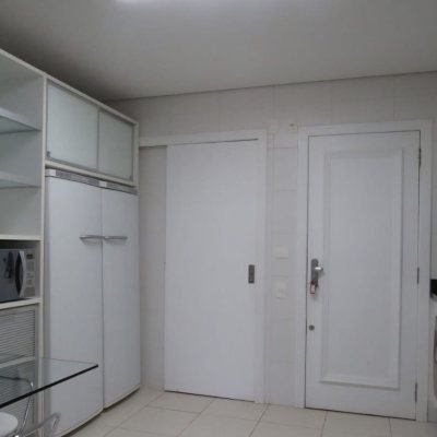 Apartamentos com 156m², 3 quartos, 3 suítes, 2 garagens, no bairro João Paulo em Florianópolis