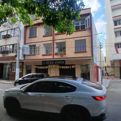 Apartamentos com 93m², 3 quartos, no bairro Centro em Florianópolis
