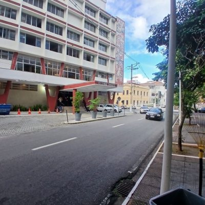 Apartamentos com 93m², 3 quartos, no bairro Centro em Florianópolis