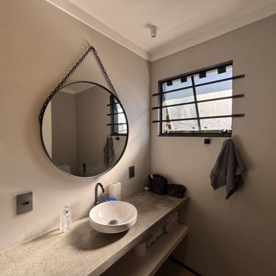 Sobrado Residencial com 315m², 4 quartos, 3 suítes, 4 garagens, no bairro Jurerê Internacional em Floranópolis