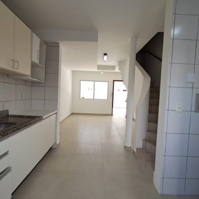 Casa em Condomínio com 60m², 2 quartos, 1 garagem, no bairro Ingleses em Florianópolis