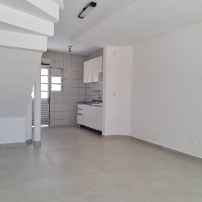 Casa em Condomínio com 60m², 2 quartos, 1 garagem, no bairro Ingleses em Florianópolis