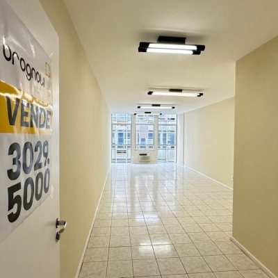 Sala com 40m², no bairro Centro em Florianópolis