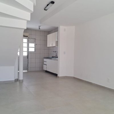 Casa em Condomínio com 60m², 2 quartos, 1 garagem, no bairro Ingleses em Florianópolis