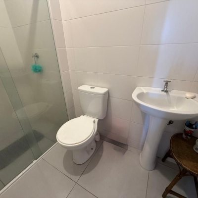 Apartamentos com 66m², 2 quartos, 1 garagem, no bairro Pedra Branca em Palhoça