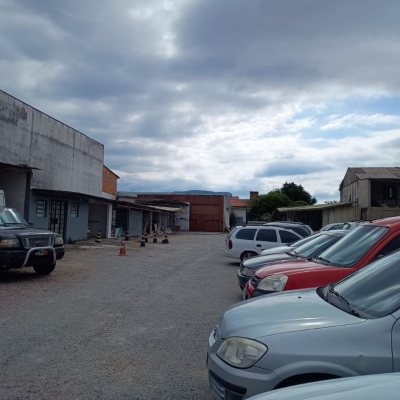 Terreno Comercial/Residencial com 2425m², no bairro Ponte Do Imaruim em Palhoça