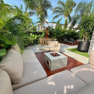 Sobrado Residencial com 199m², 4 quartos, 3 suítes, 2 garagens, no bairro Cachoeira Do Bom Jesus em Florianópolis