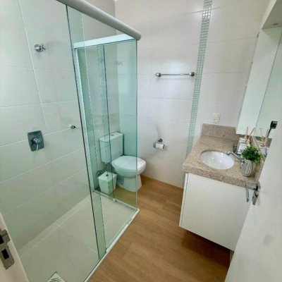 Sobrado Residencial com 199m², 4 quartos, 3 suítes, 2 garagens, no bairro Cachoeira Do Bom Jesus em Florianópolis