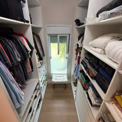 Sobrado Residencial com 199m², 4 quartos, 3 suítes, 2 garagens, no bairro Cachoeira Do Bom Jesus em Florianópolis