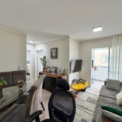 Apartamentos com 58m², 2 quartos, 1 garagem, no bairro Balneário em Florianópolis