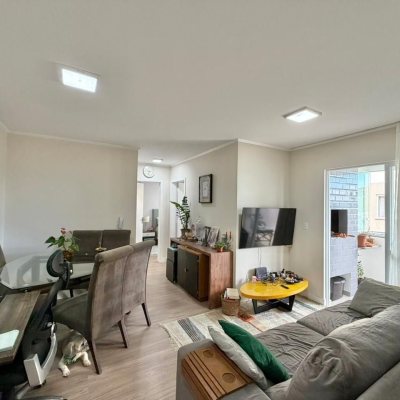 Apartamentos com 58m², 2 quartos, 1 garagem, no bairro Balneário em Florianópolis