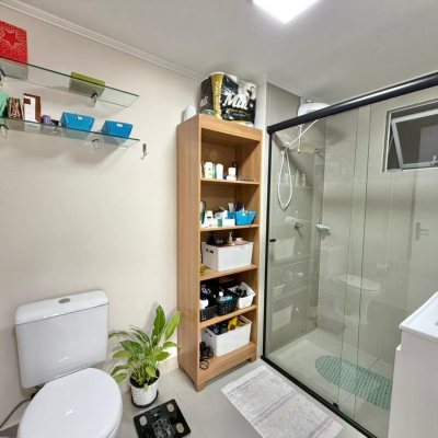 Apartamentos com 58m², 2 quartos, 1 garagem, no bairro Balneário em Florianópolis