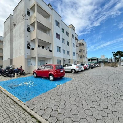 Apartamentos com 58m², 2 quartos, 1 garagem, no bairro Balneário em Florianópolis