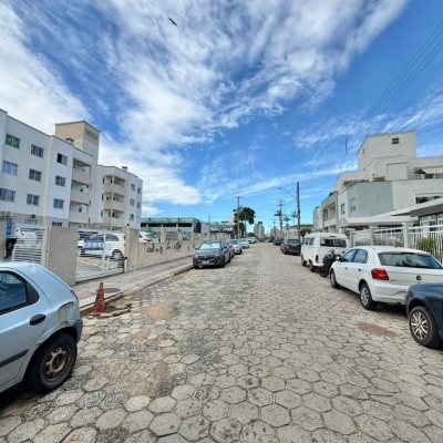 Apartamentos com 58m², 2 quartos, 1 garagem, no bairro Balneário em Florianópolis