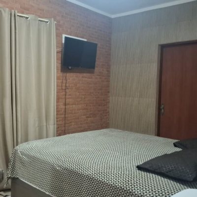 Casa Residencial com 95m², 4 quartos, 1 suíte, 1 garagem, no bairro Centro em Florianópolis