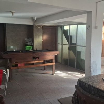 Casa Residencial com 95m², 4 quartos, 1 suíte, 1 garagem, no bairro Centro em Florianópolis