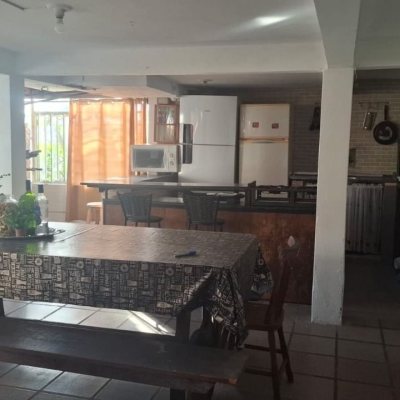 Casa Residencial com 95m², 4 quartos, 1 suíte, 1 garagem, no bairro Centro em Florianópolis