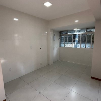 Apartamentos com 43m², 2 quartos, 1 garagem, no bairro Estreito em Florianópolis