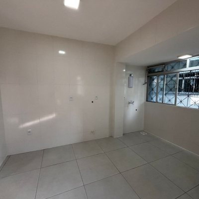 Apartamentos com 43m², 2 quartos, 1 garagem, no bairro Estreito em Florianópolis