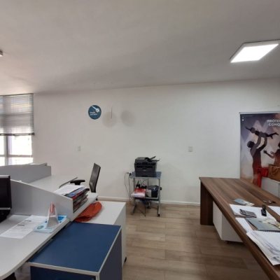 Sala com 95m², 1 garagem, no bairro Centro em Florianópolis
