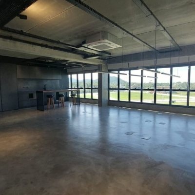 Sala com 136m², 1 garagem, no bairro Campeche em Florianópolis