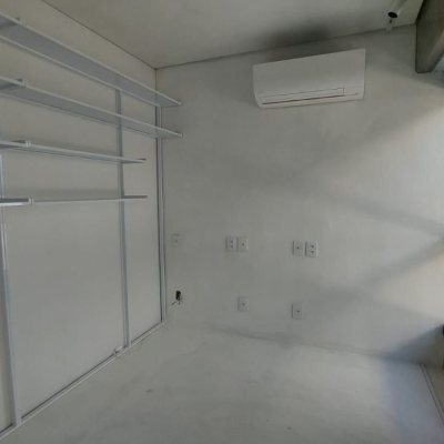 Sala com 136m², 1 garagem, no bairro Campeche em Florianópolis