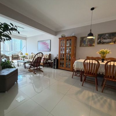 Apartamentos com 119m², 3 quartos, 1 suíte, 1 garagem, no bairro Kobrasol em São José