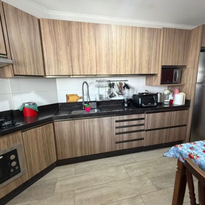 Apartamentos com 119m², 3 quartos, 1 suíte, 1 garagem, no bairro Kobrasol em São José