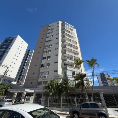 Apartamentos com 119m², 3 quartos, 1 suíte, 1 garagem, no bairro Kobrasol em São José