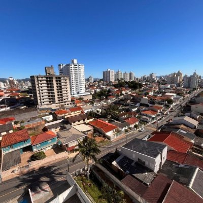 Apartamentos com 57m², 2 quartos, 1 garagem, no bairro Barreiros em São José