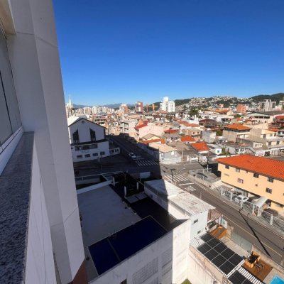 Apartamentos com 57m², 2 quartos, 1 garagem, no bairro Barreiros em São José
