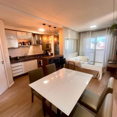 Apartamentos com 57m², 2 quartos, 1 garagem, no bairro Barreiros em São José