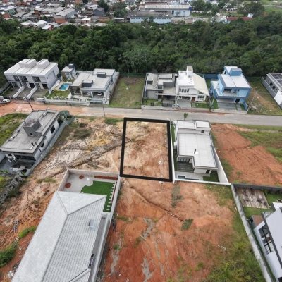 Terreno Comercial/Residencial com 360m², no bairro Forquilhas em São José