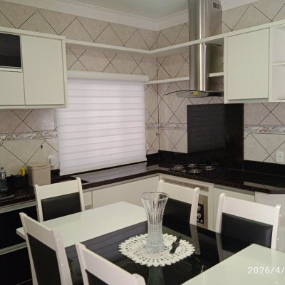 Casa Residencial com 194m², 3 quartos, 1 suíte, 3 garagens, no bairro Barra Do Aririú em Palhoça